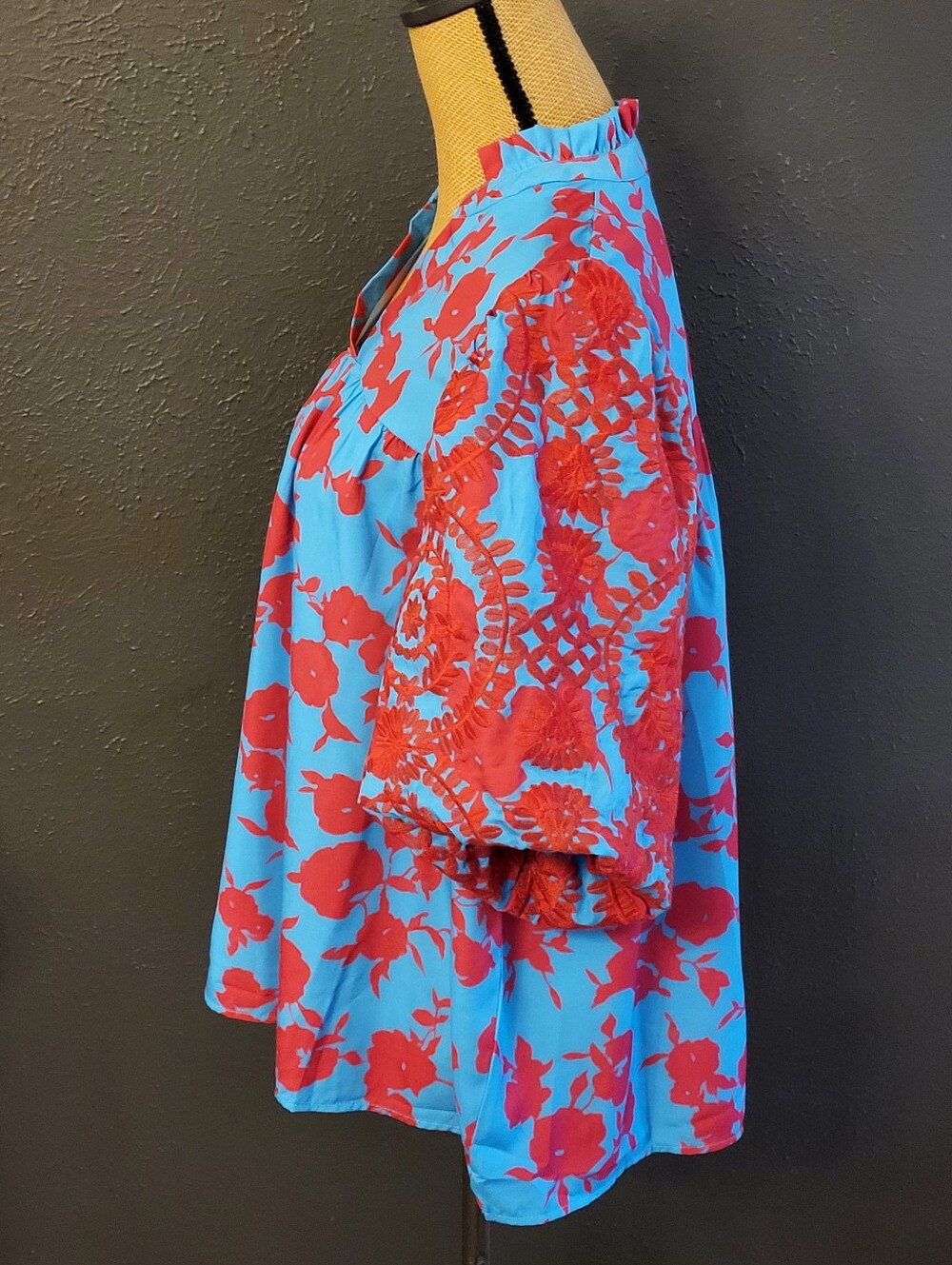 Umgee Large Blue/Red Peasant Blouse - Picture 2 of 8